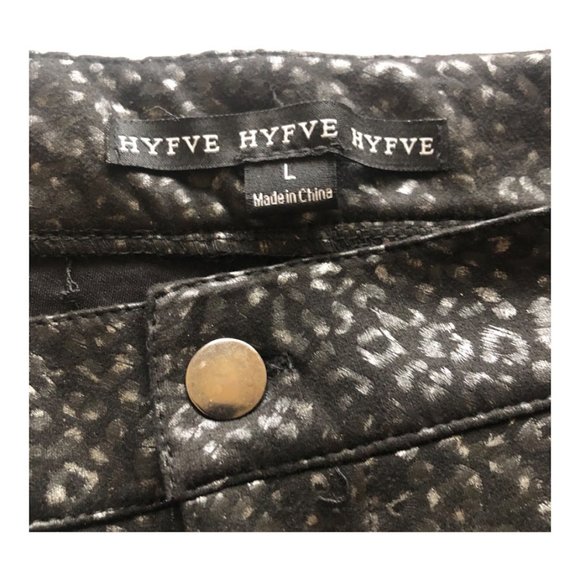 HYFVE Animal Print Skinny Leg Women's Pants Black Silver Size Large - Picture 3 of 10